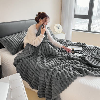 Cozy Flannel Sofa Blanket - Ultra Soft Throw for Couch or Bed