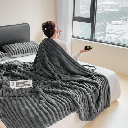 Cozy Flannel Sofa Blanket - Ultra Soft Throw for Couch or Bed